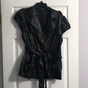 Von Mozart Black shiny belted short-sleeved jacket